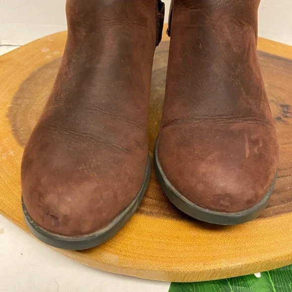 SOREL Rusty Red Leather Distressed Ankle Boots - Picture 4 of 9